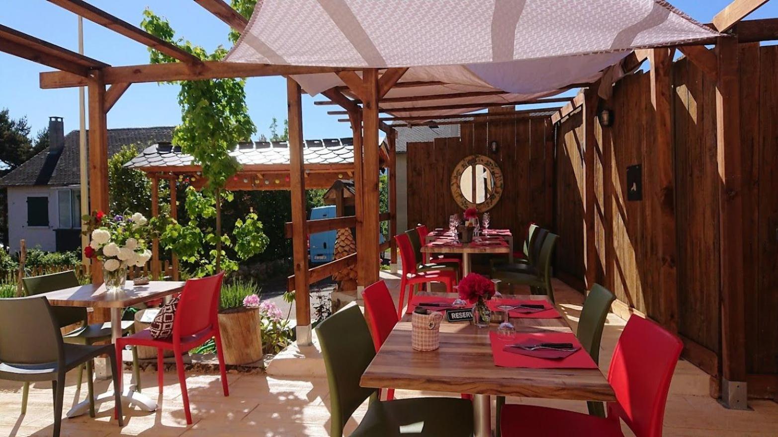 Le Sapin Rouge - Restaurant - Bar - Chambres D'Hotes Artigues (Aude) Exterior foto
