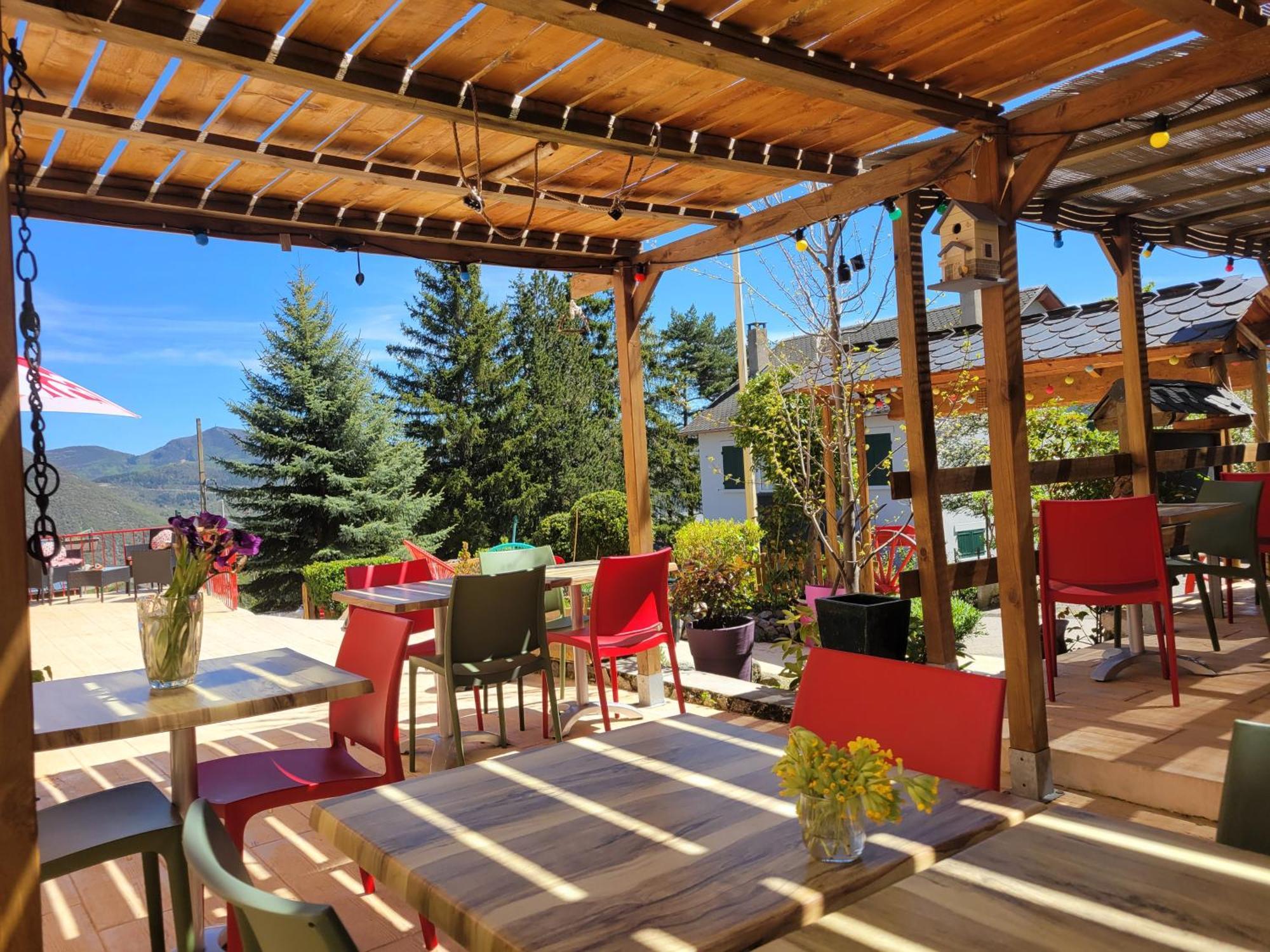Le Sapin Rouge - Restaurant - Bar - Chambres D'Hotes Artigues (Aude) Exterior foto